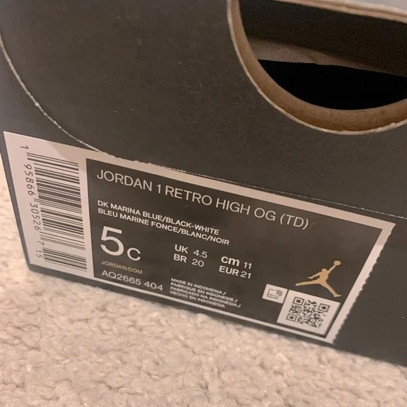 Baby Jordan 1 Retro High OG Size 5C - Picture 5 of 5